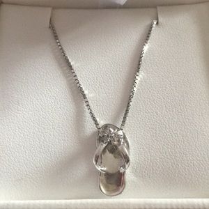 Silver flip flop pendent necklace